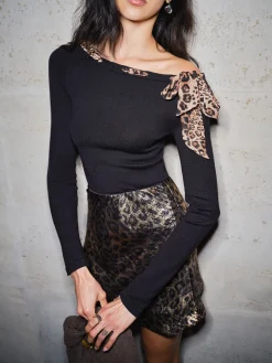 COMMENSE Cold-Shoulder Leopard Printed Bow Top* T-shirts
