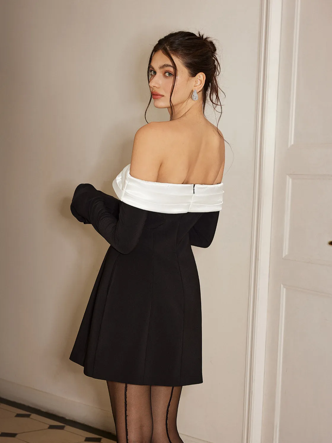 COMMENSE Color Block Off-Shoulder Bell Sleeve Dress* Black Dresses|Casual Dresses