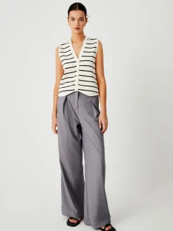 COMMENSE Effortless Stripe Vest* Sweater Vests|Sweaters & Cardigans