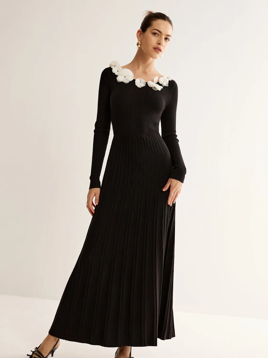 COMMENSE Floral Decor Pleated Sweater Dress* Black Dresses|Sweater Dresses