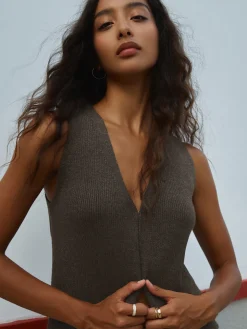 COMMENSE Main Character Rib Sweater Vest* Sweater Vests|Sweaters & Cardigans