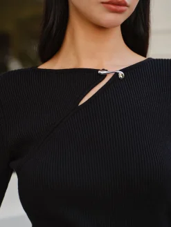 COMMENSE Metal-Detail Ribbed Slim Sweater* Sweater Tops|Sweaters & Cardigans