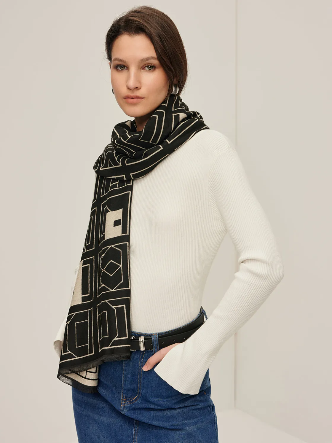COMMENSE Vintage Two Tone  Letters Scarf* Accessories