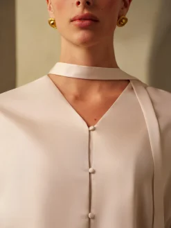COMMENSE V-Neck Satin Pleated Shirt With Ribbon* Tops
